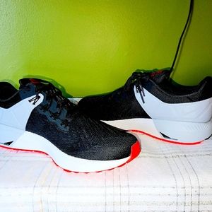 NIKE AIR ZOOM STRUCTURE 22